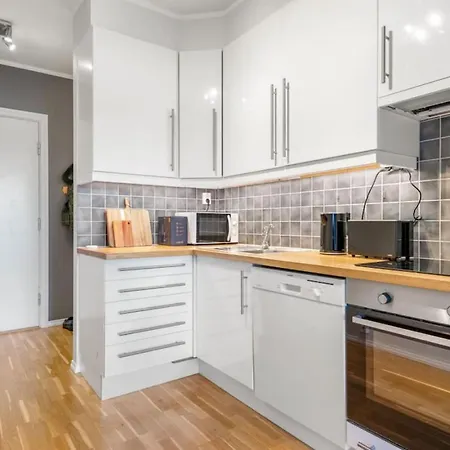 Dinbnb Calm Surroundings In Sandviken 아파트